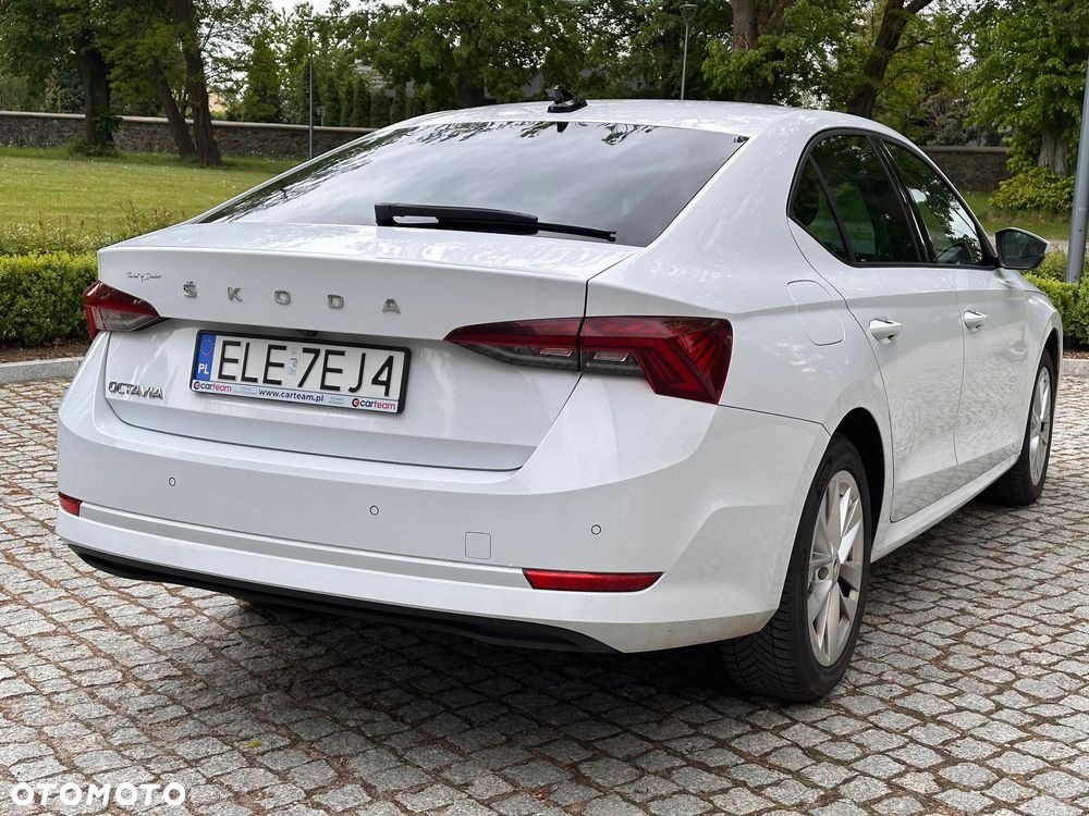 Skoda Octavia 2.0 TDI Ambition DSG - 11