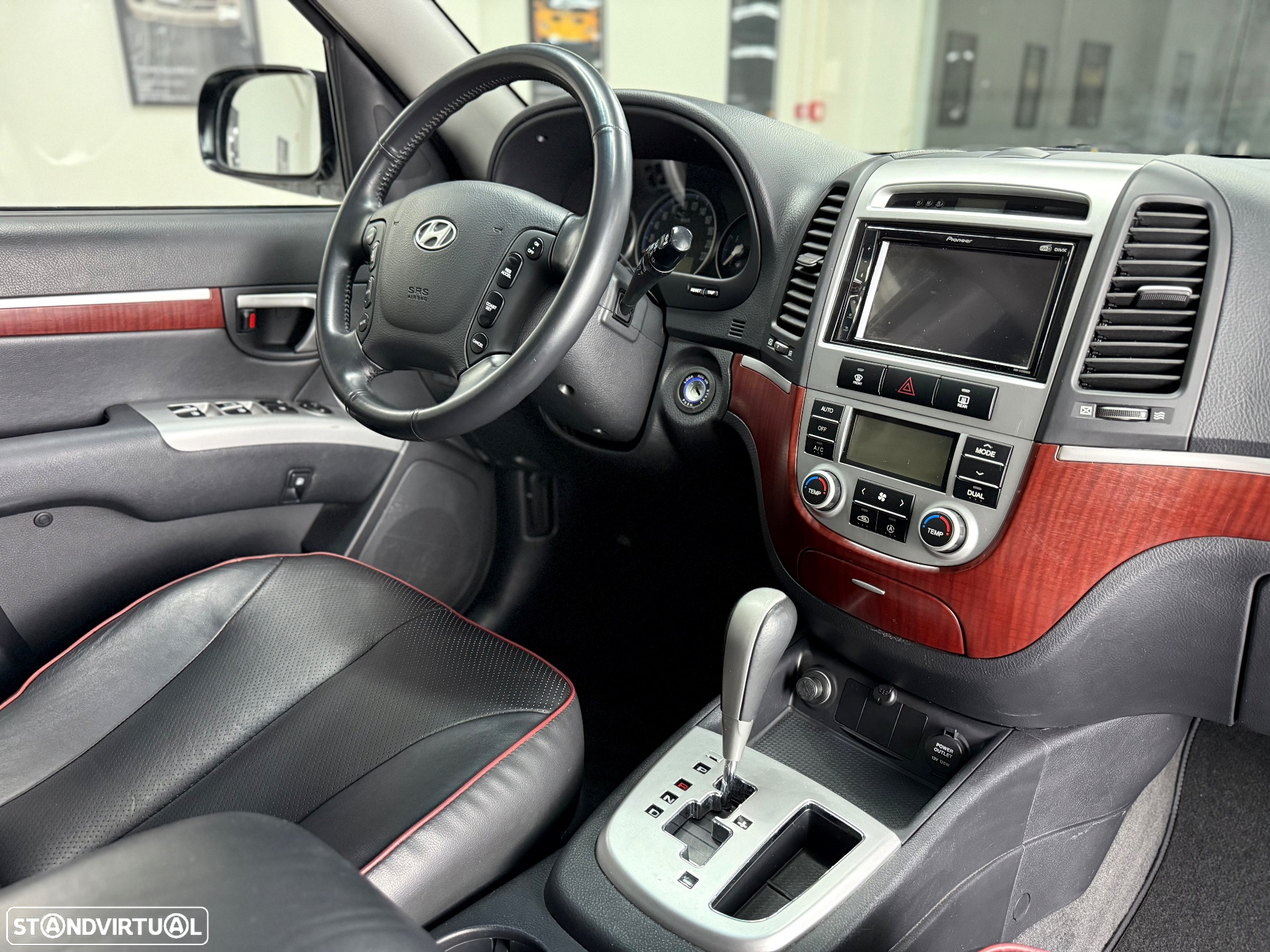 Hyundai Santa Fe 2.2 CRDi 7Wagon Style Aut. - 24
