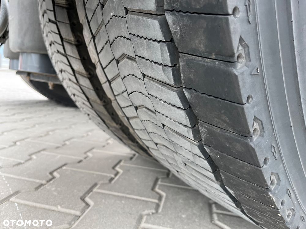 Renault T480 TC High Sleeper Cab - 9