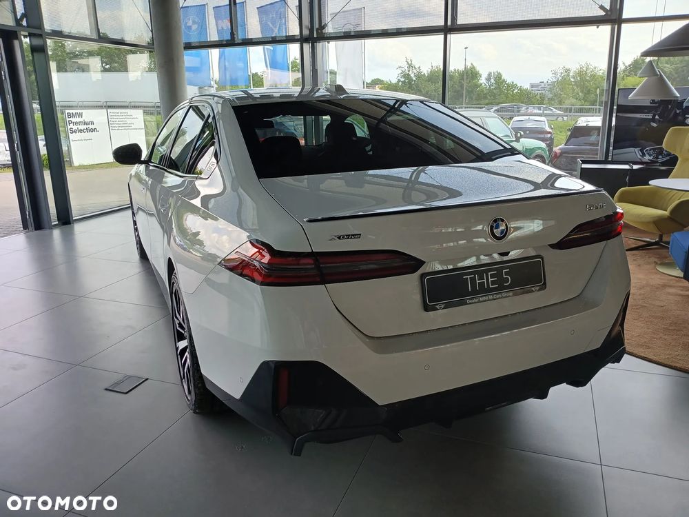 BMW Seria 5 520d xDrive mHEV - 8