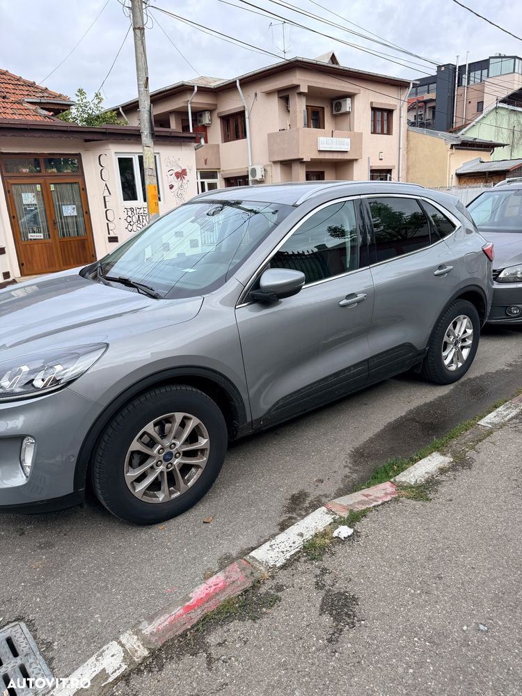 Ford Kuga - 2