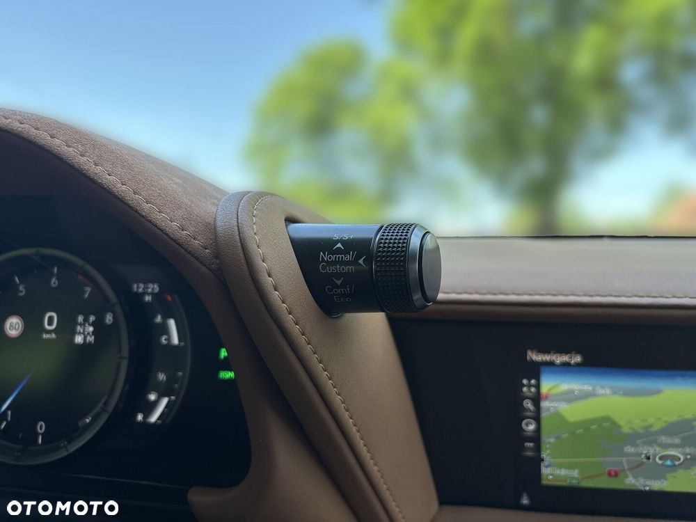 Lexus LC 500h Prestige - 22