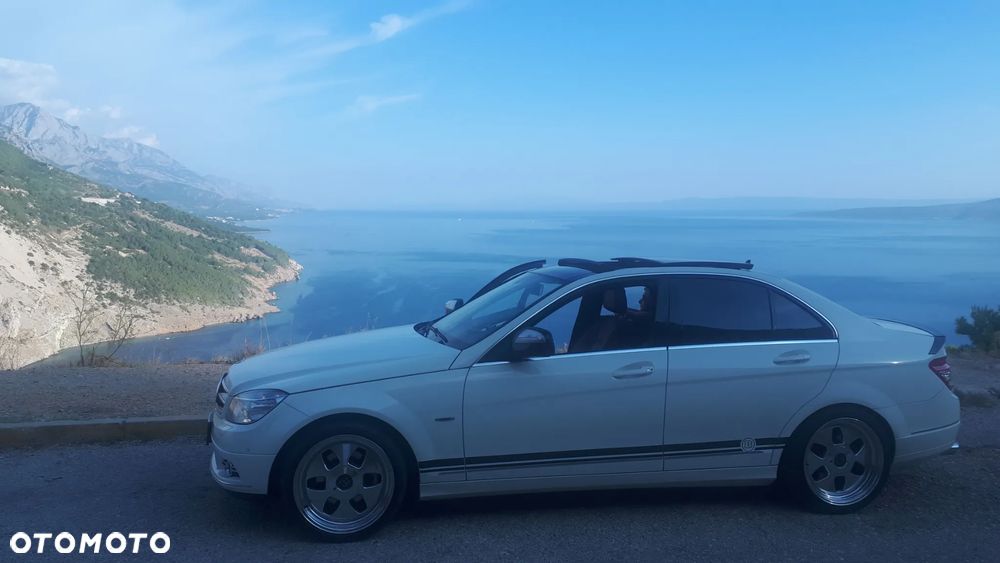 Mercedes-Benz Klasa C 220 CDI DPF Automatik Avantgarde - 13