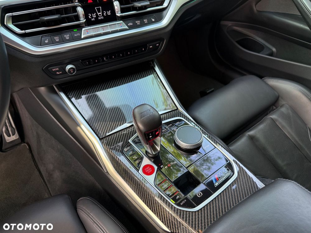 BMW M4 Competition M xDrive sport - 32