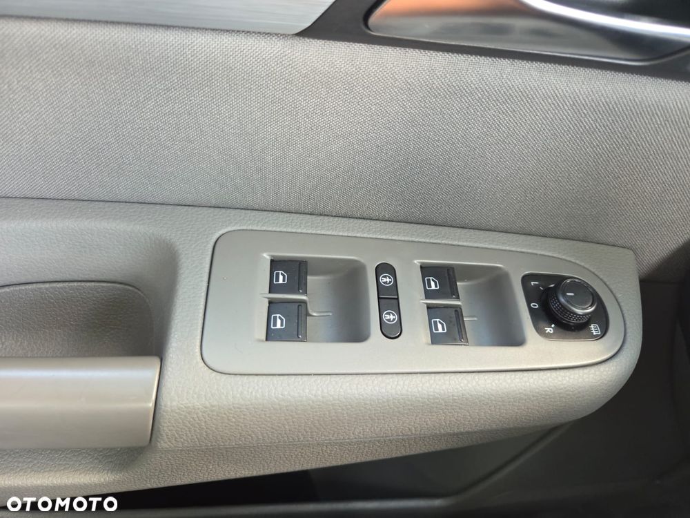 Volkswagen Sharan - 15