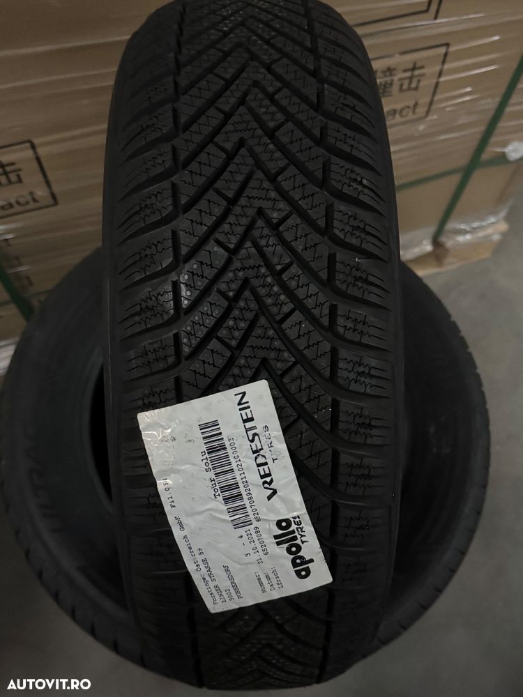 Vând 4 anvelope 165/60/15 vredestein de iarnă noi - 2