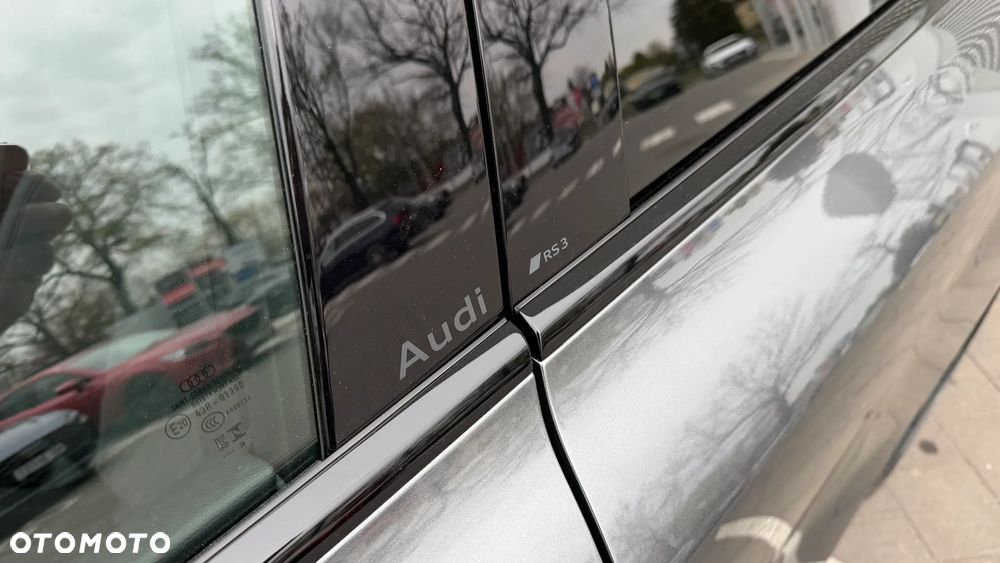 Audi RS3 Limousine - 13