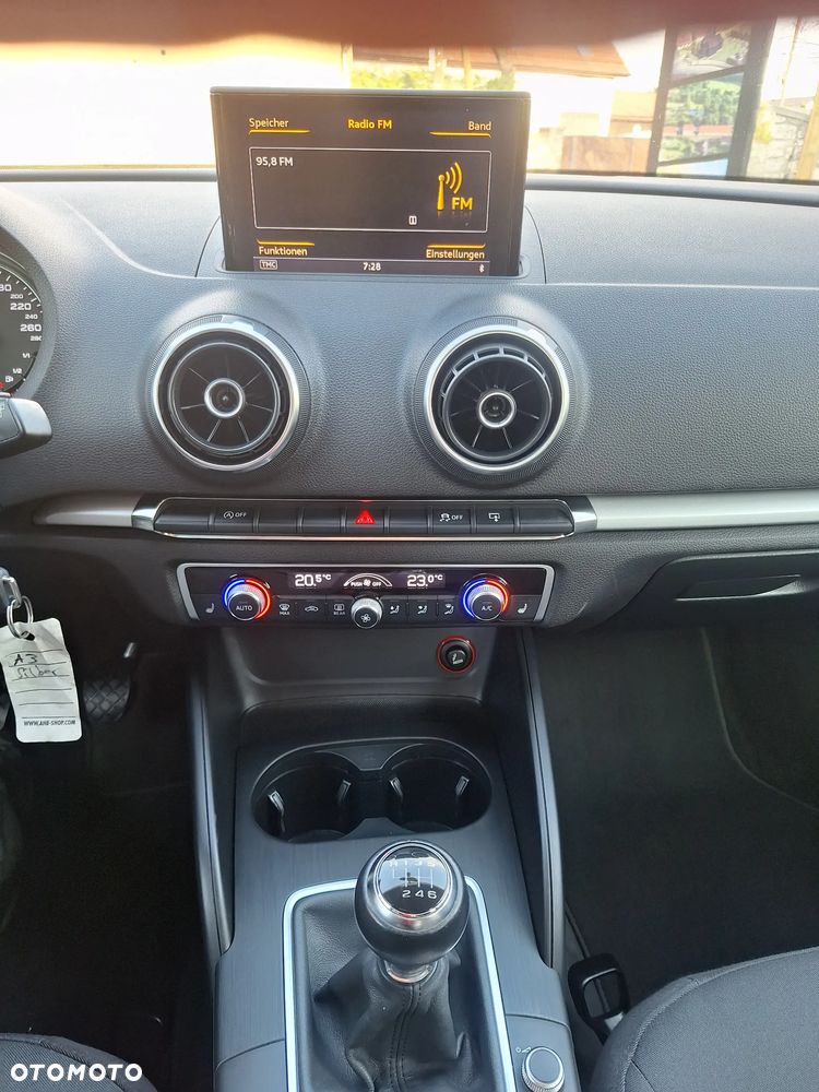 Audi A3 Sportback - 15