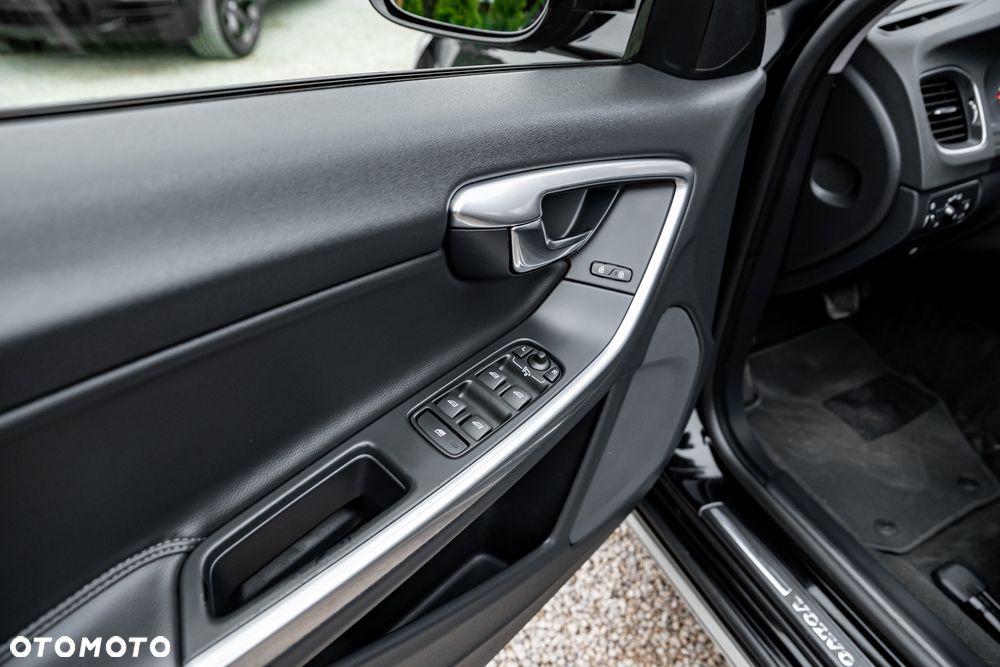 Volvo V60 Cross Country D3 Geartronic - 15