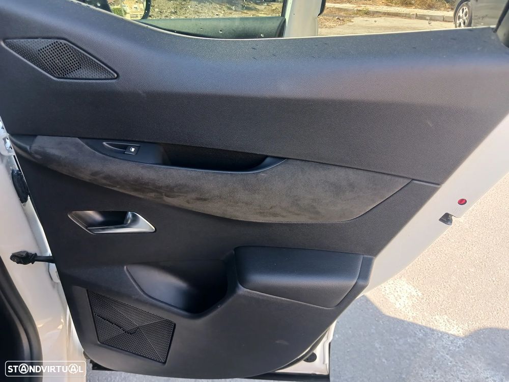 DS DS3 Crossback PureTech 130 Aut. PERFORMANCE LINE + - 33