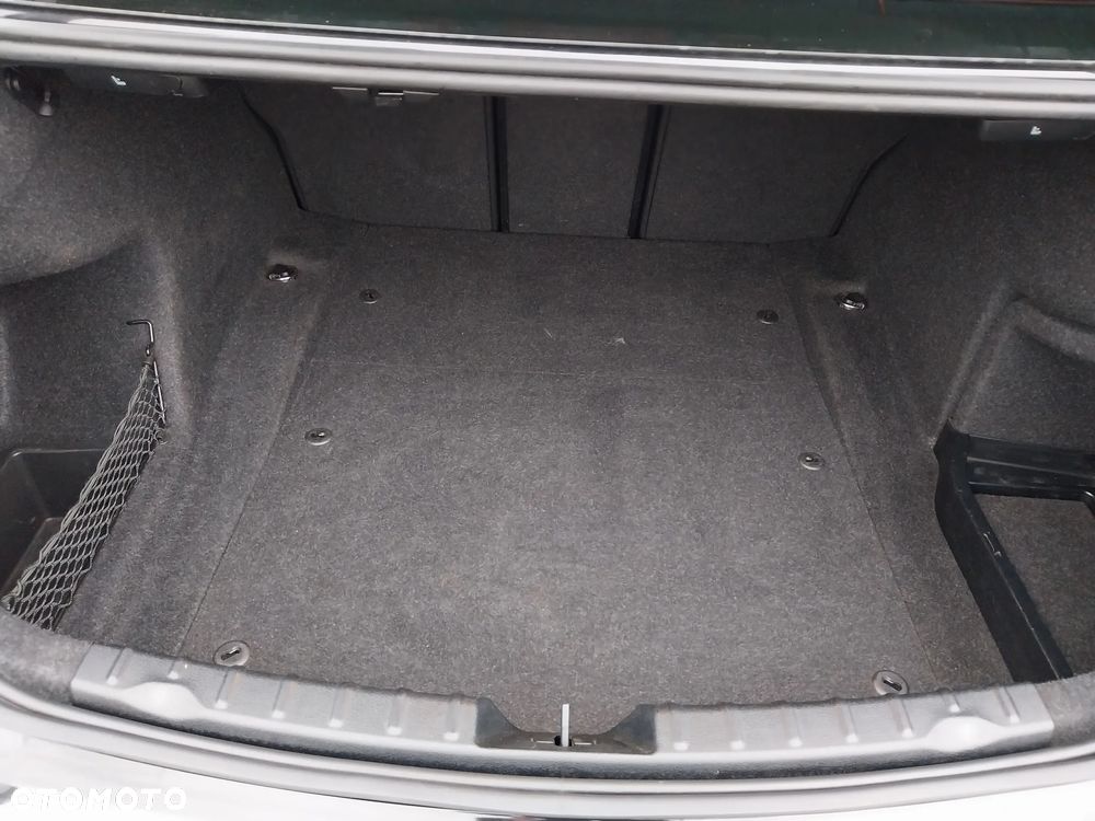 BMW Seria 3 320d Edition M Sport Shadow - 39