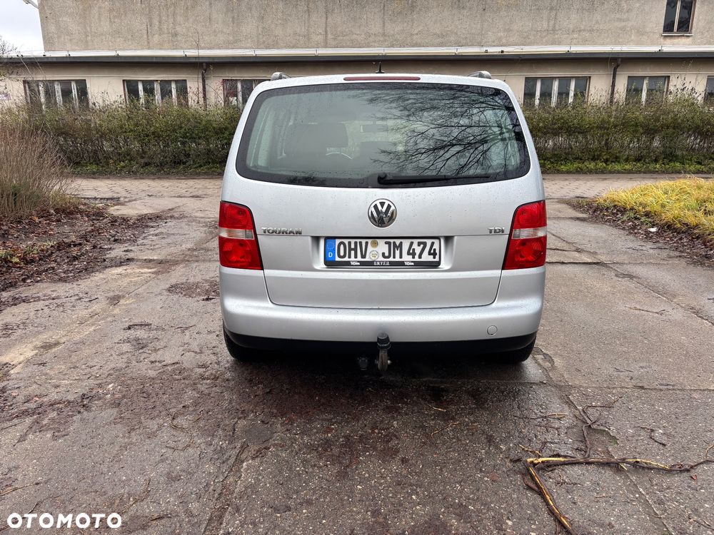 Volkswagen Touran 1.9 TDI DPF Conceptline - 5