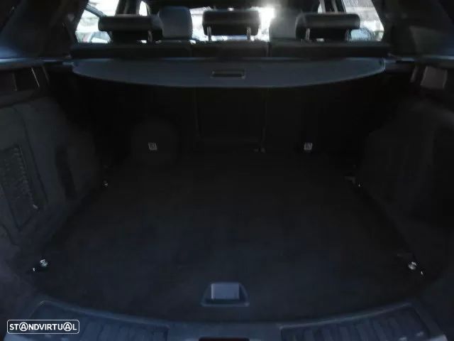 Land Rover Discovery Sport TD4 Aut. HSE Luxury - 32