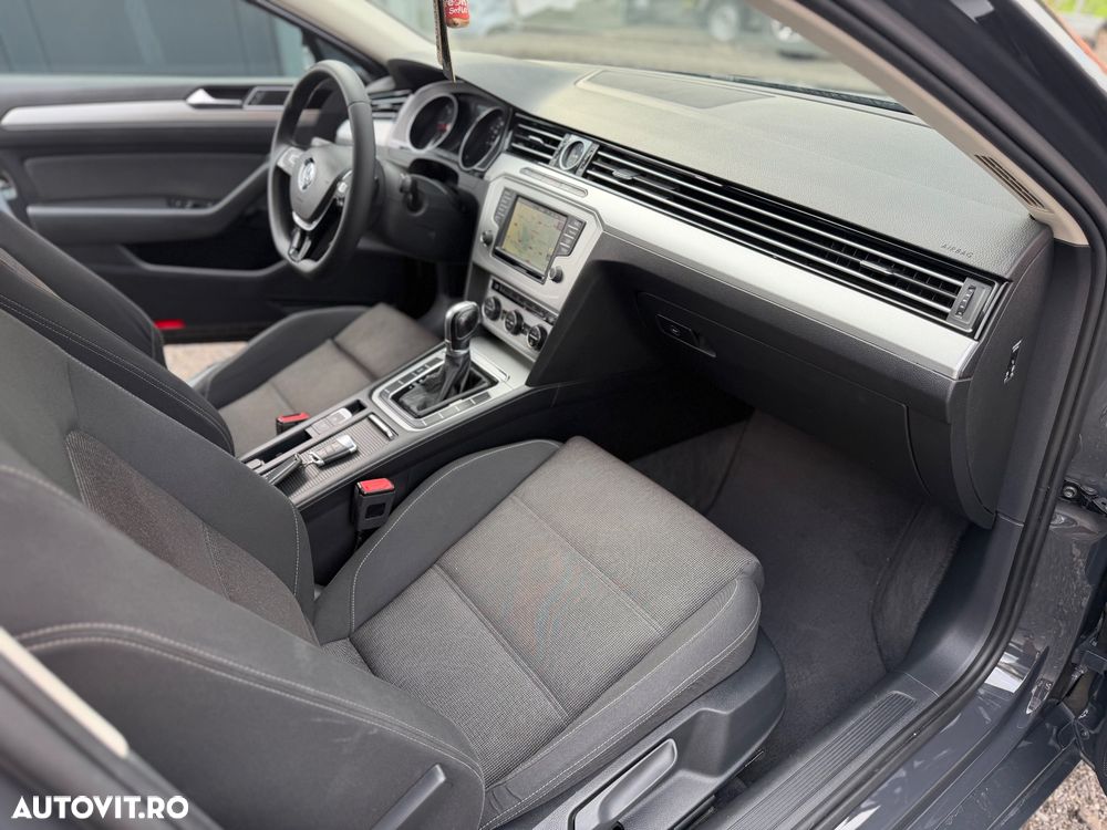 Volkswagen Passat 2.0 TDI SCR DSG BlueMotion Comfortline - 26