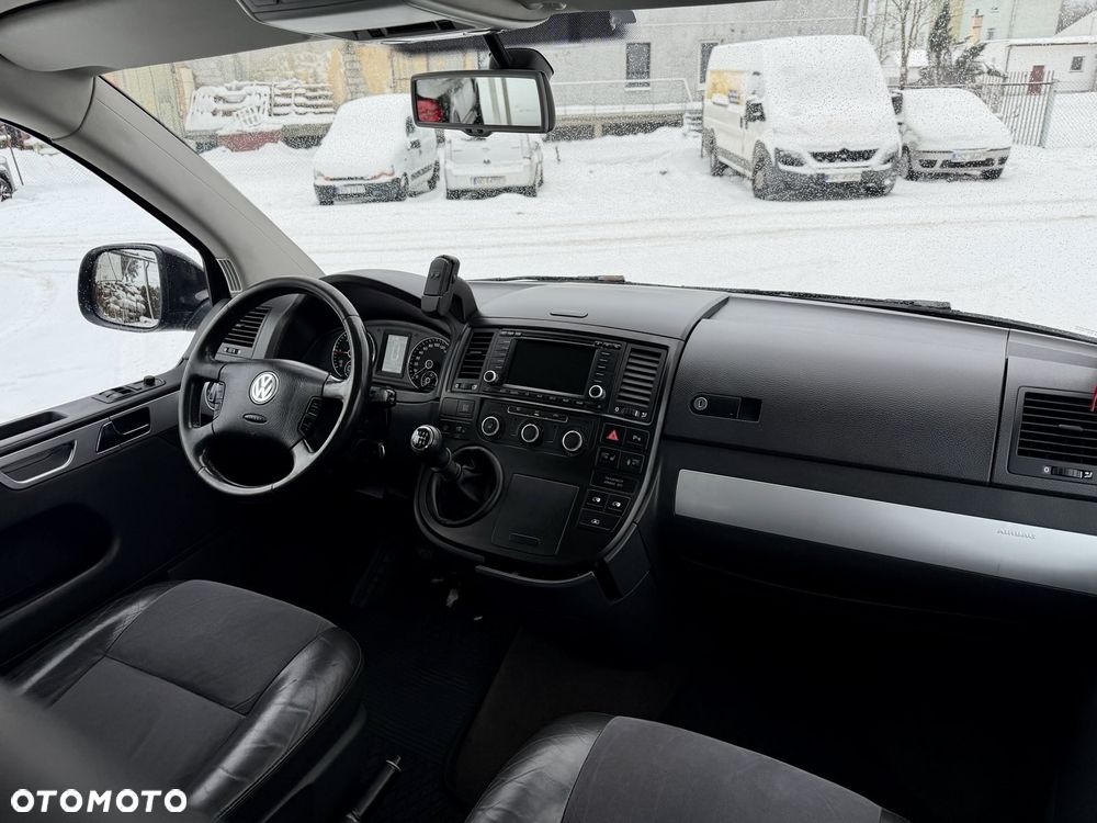 Volkswagen Multivan - 17
