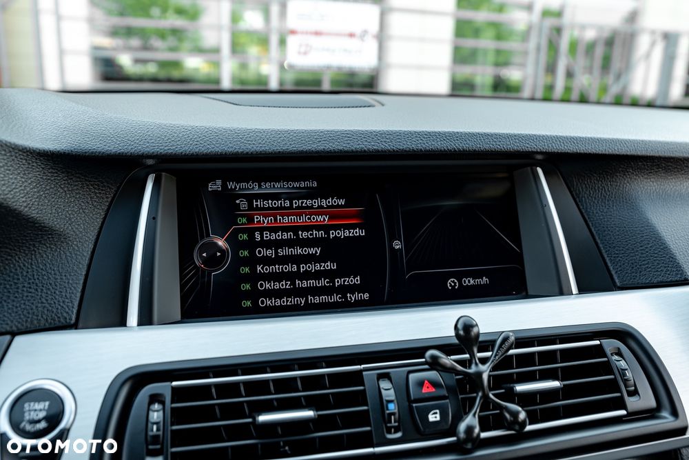 BMW Seria 5 530d Sport-Aut - 37
