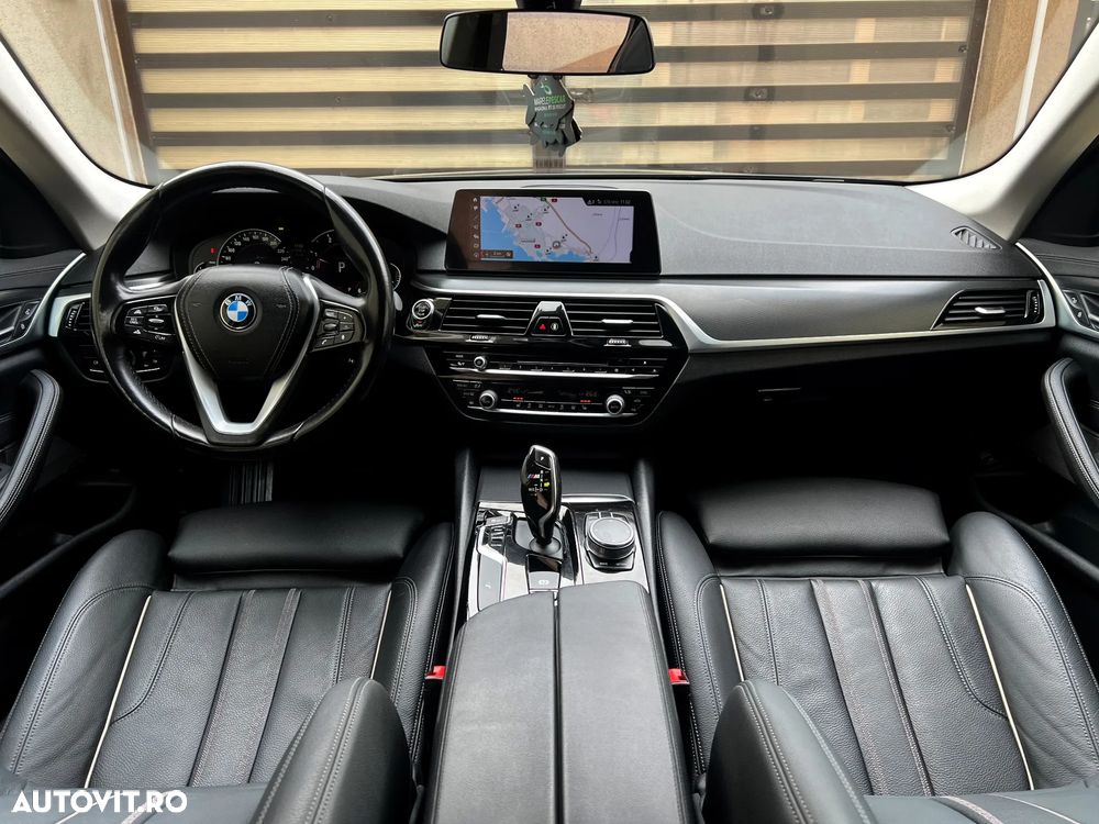 BMW Seria 5 520d Aut. Luxury Line - 29
