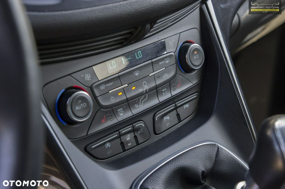 Ford Kuga 1.5 EcoBoost 2x4 ST-Line - 32