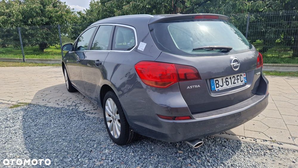 Opel Astra 1.4 Turbo Cosmo - 4