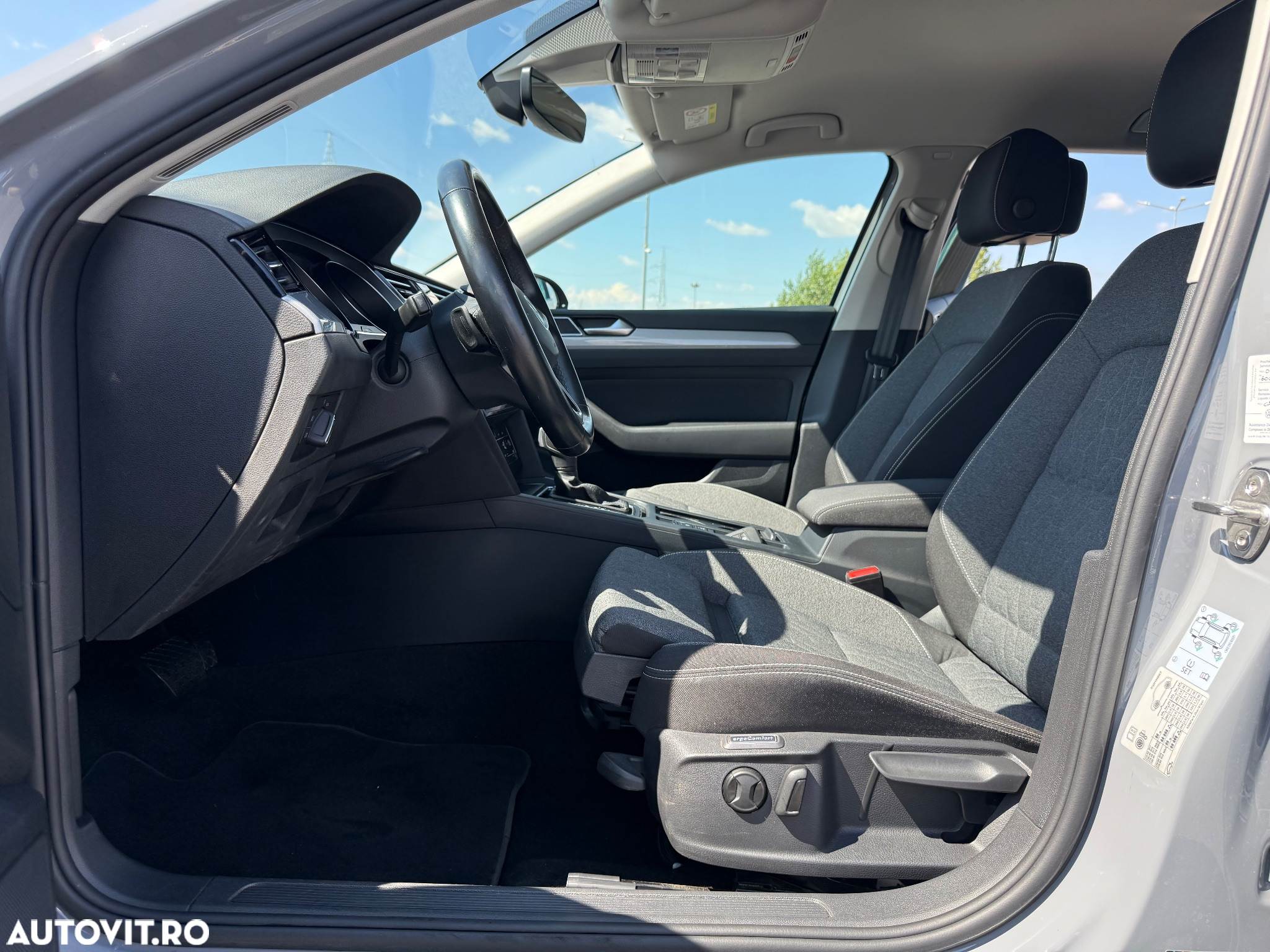 Volkswagen Passat Variant 2.0 TDI DSG Elegance - 24