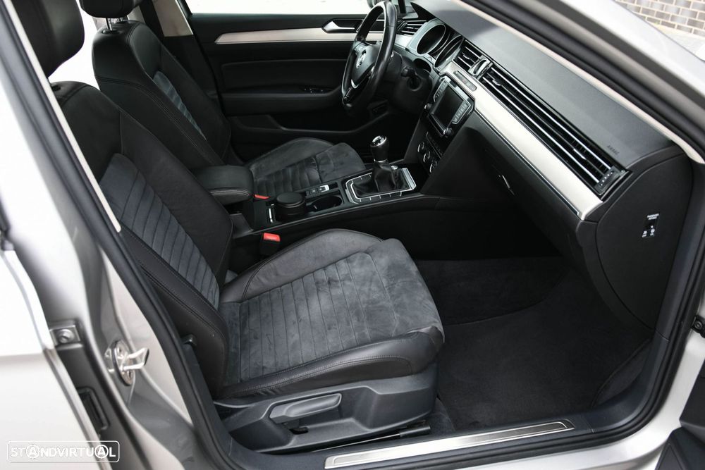 VW Passat Variant 2.0 TDI Highline - 7
