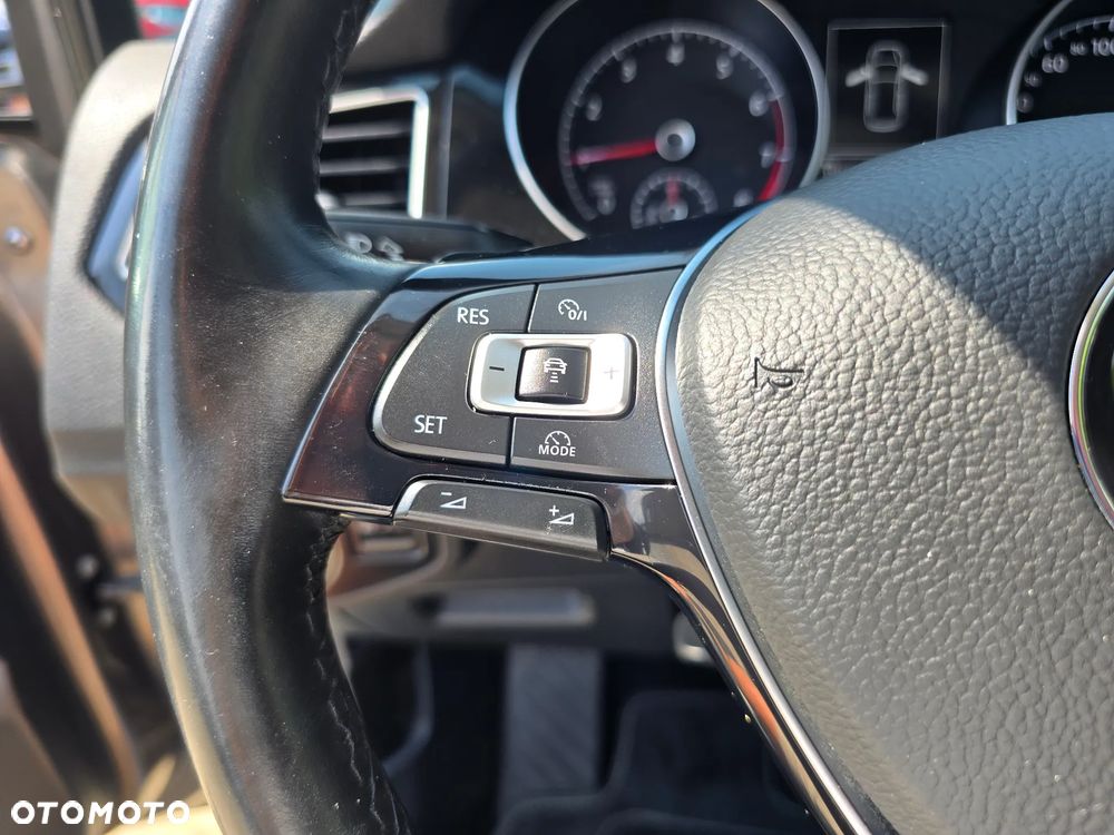 Volkswagen Golf Sportsvan - 27