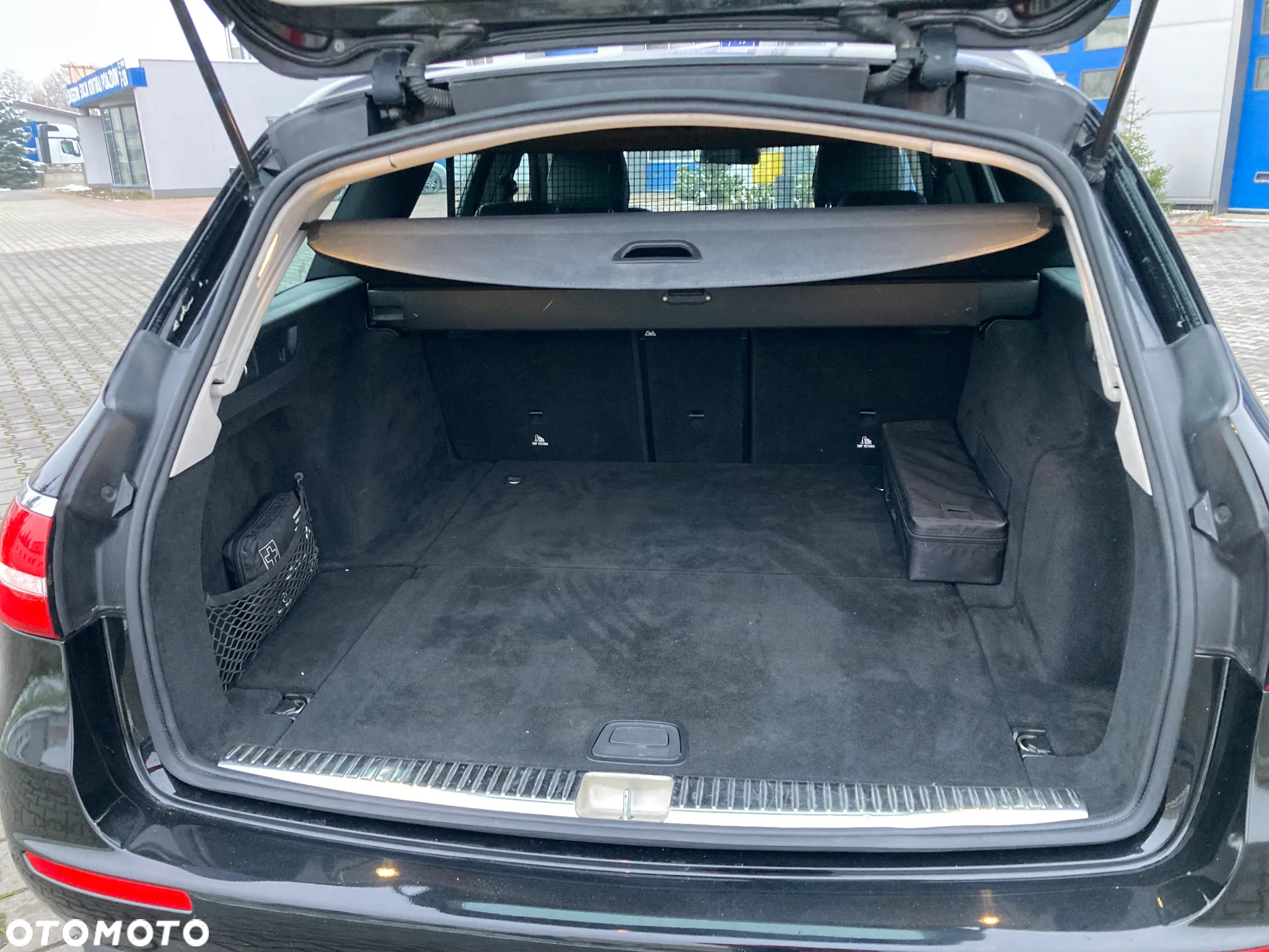 Mercedes-Benz Klasa E 200 T 9G-TRONIC Avantgarde - 17