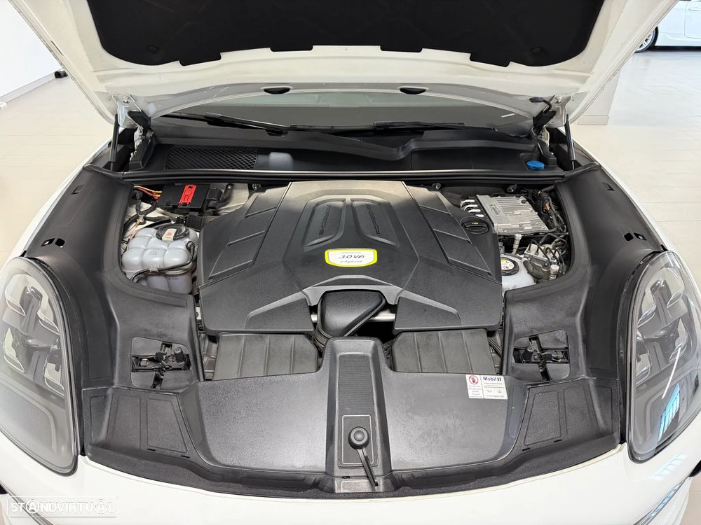 Porsche Cayenne E-Hybrid - 12