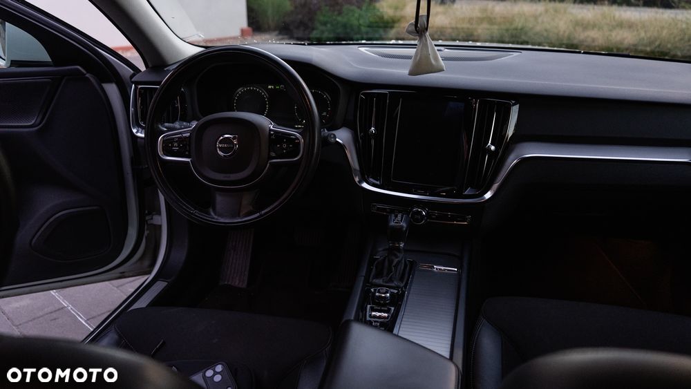 Volvo V60 Cross Country D4 AWD - 22