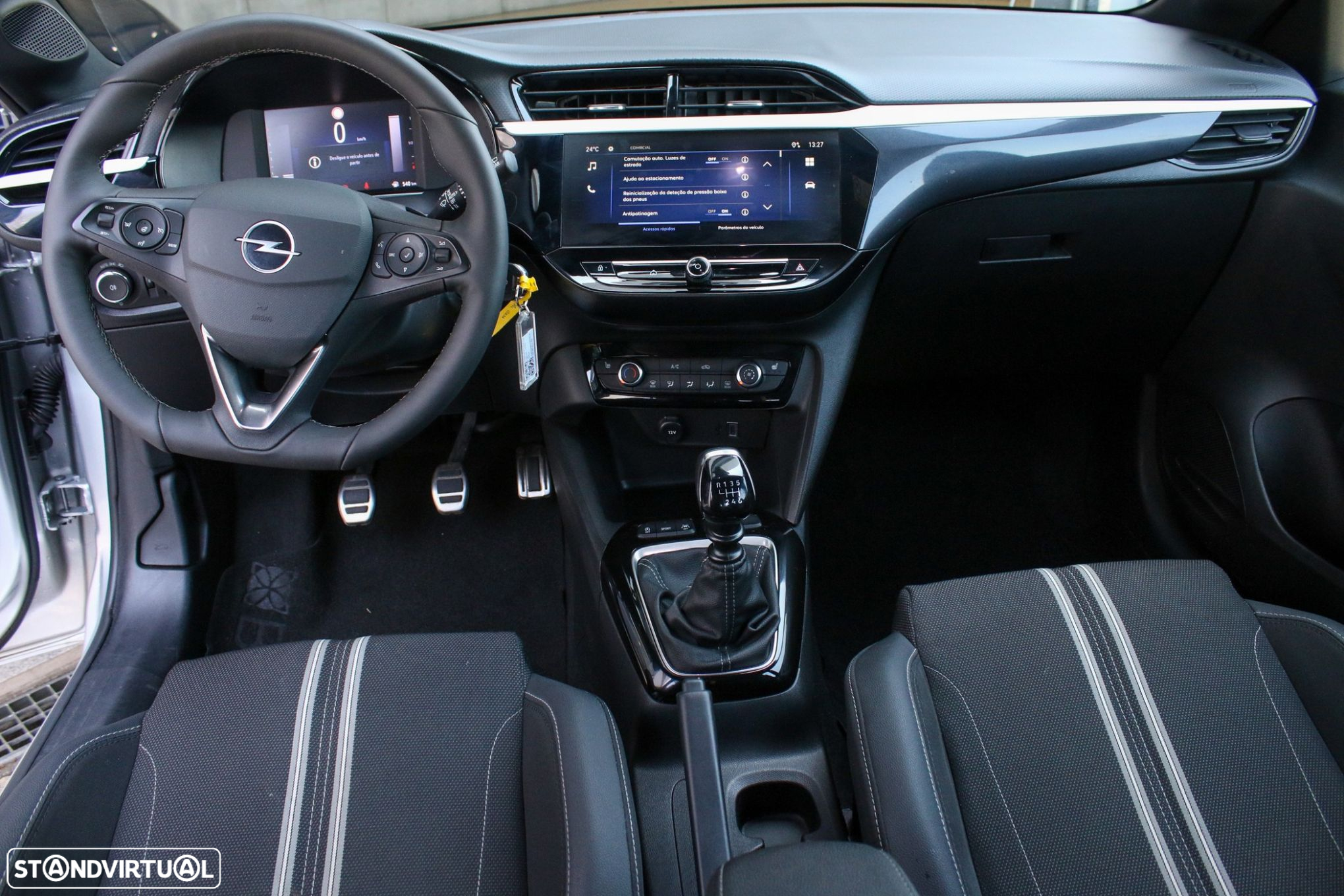 Opel Corsa 1.2 T GS - 33