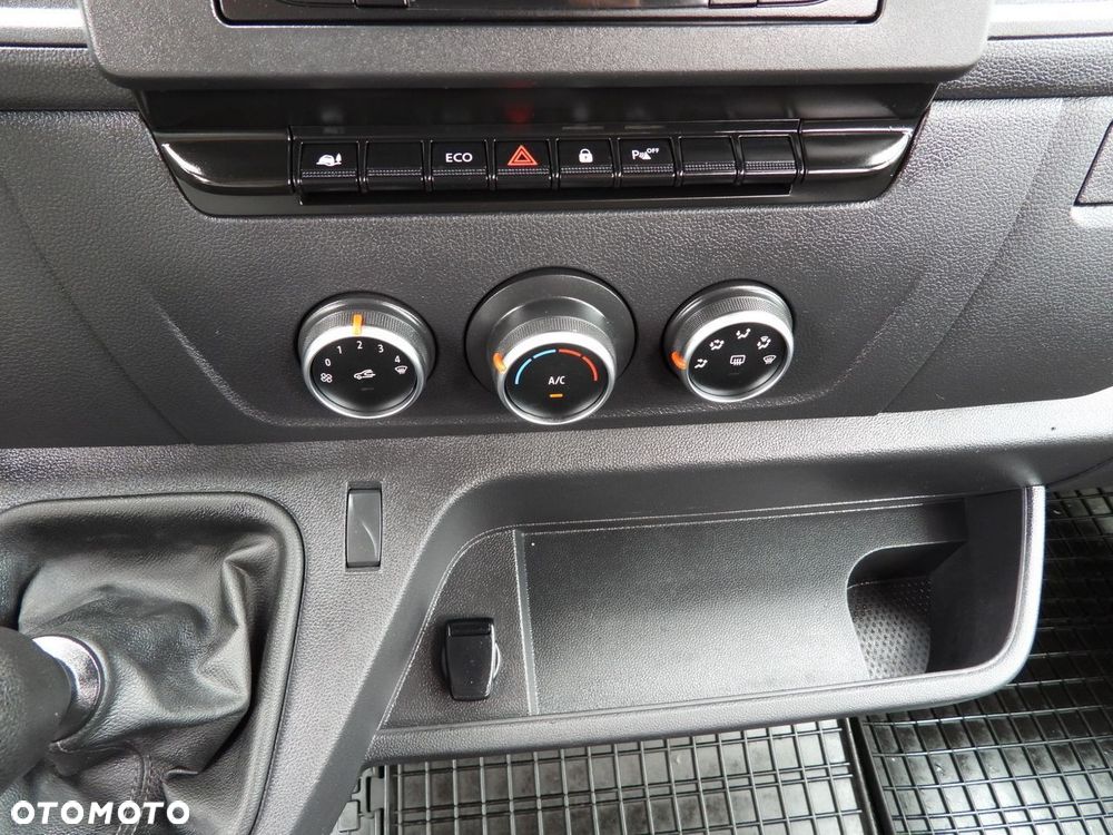 Renault MASTER FURGON BRYGADÓWKA 7 MIEJSC LEDY KLIMATYZACJA  135KM - 31