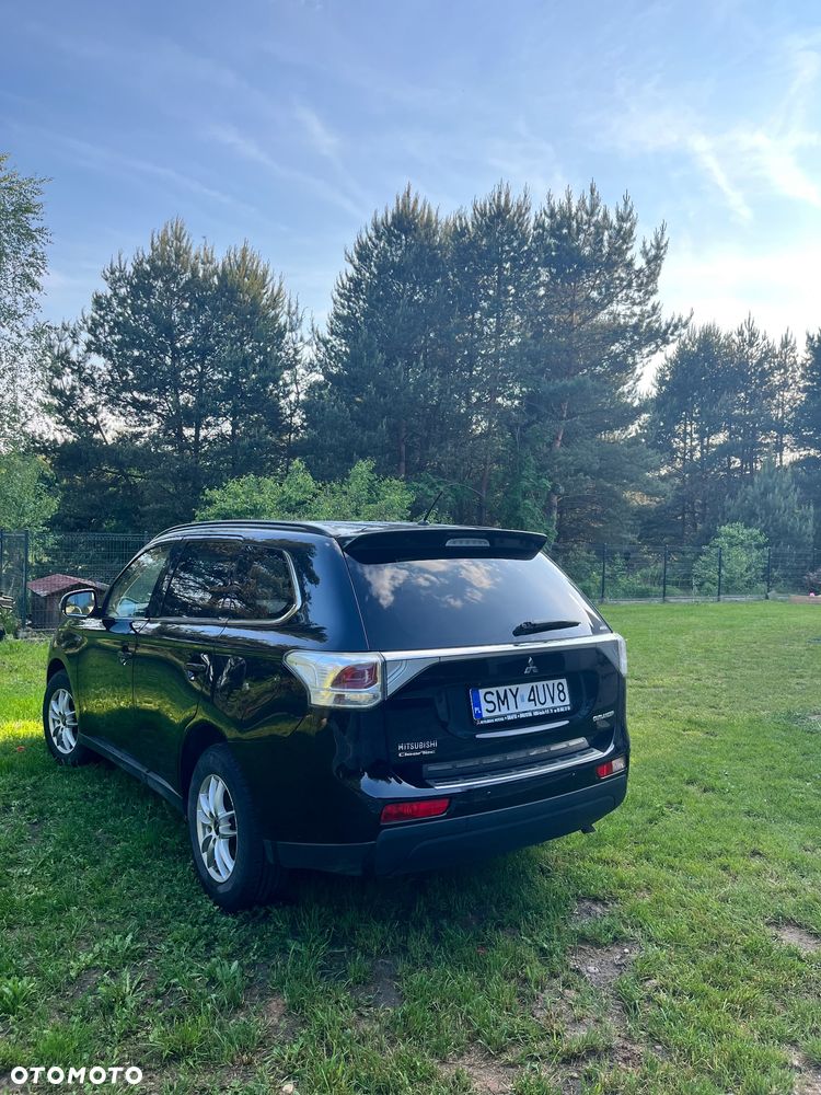 Mitsubishi Outlander 2.2 DID Instyle Navi - 2