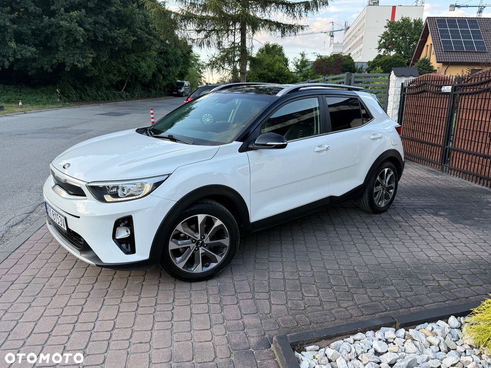 Kia Stonic 1.4 L - 6