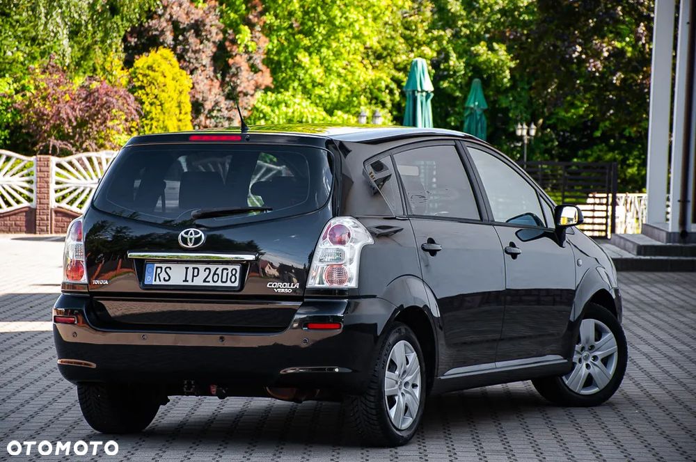 Toyota Corolla Verso 1.8 Sol + 7os - 17