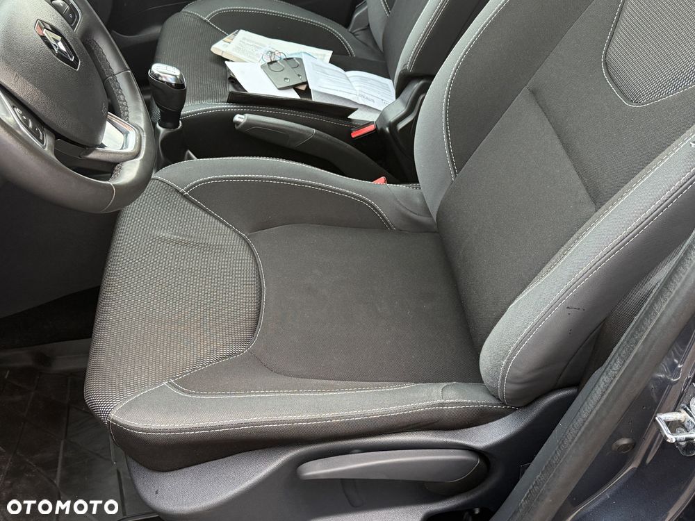 Renault Clio - 27