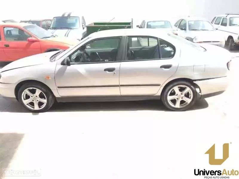 PORTA LUVAS NISSAN PRIMERA 2001 -681722F900 - 2