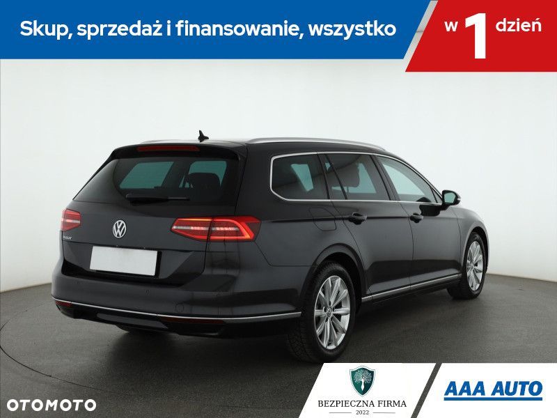 Volkswagen Passat Variant - 7