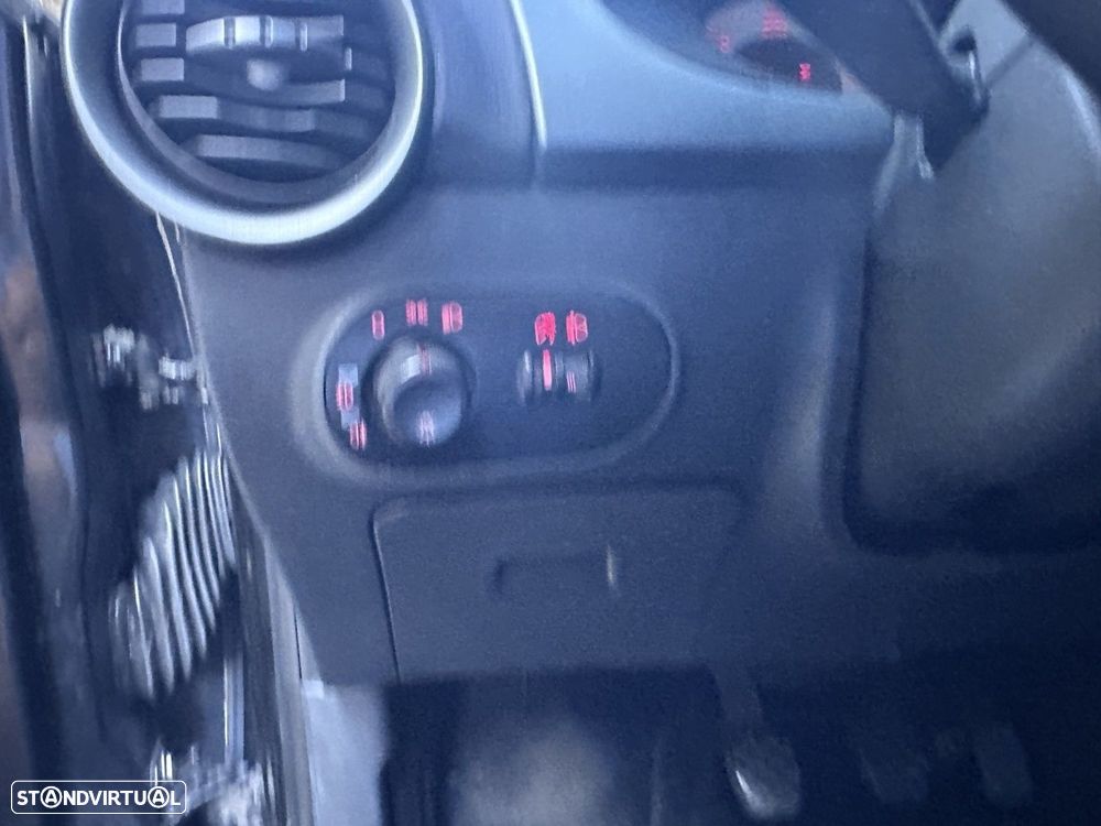 SEAT Ibiza 1.9 TDi FR - 27