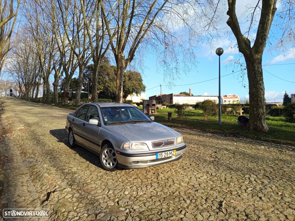 Volvo S40 1.9 D - 2