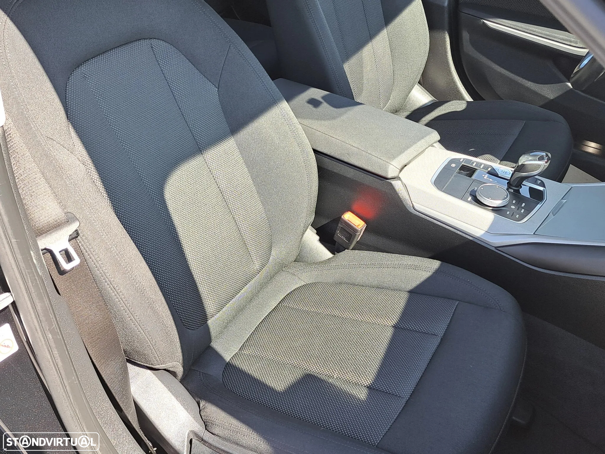BMW 320 d Auto - 25
