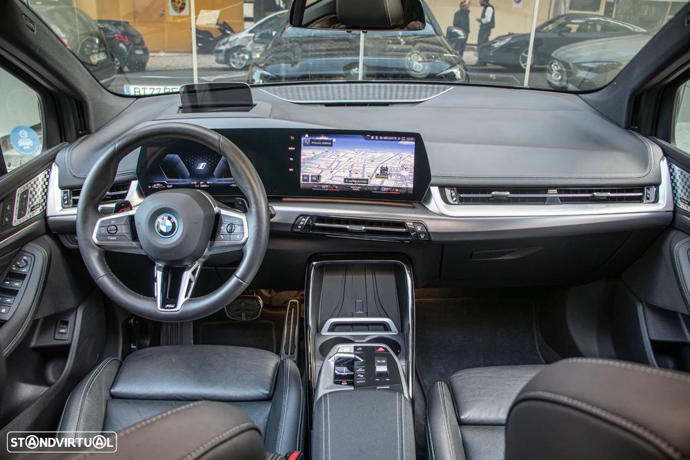 BMW 230xe Active Tourer Pack M - 13