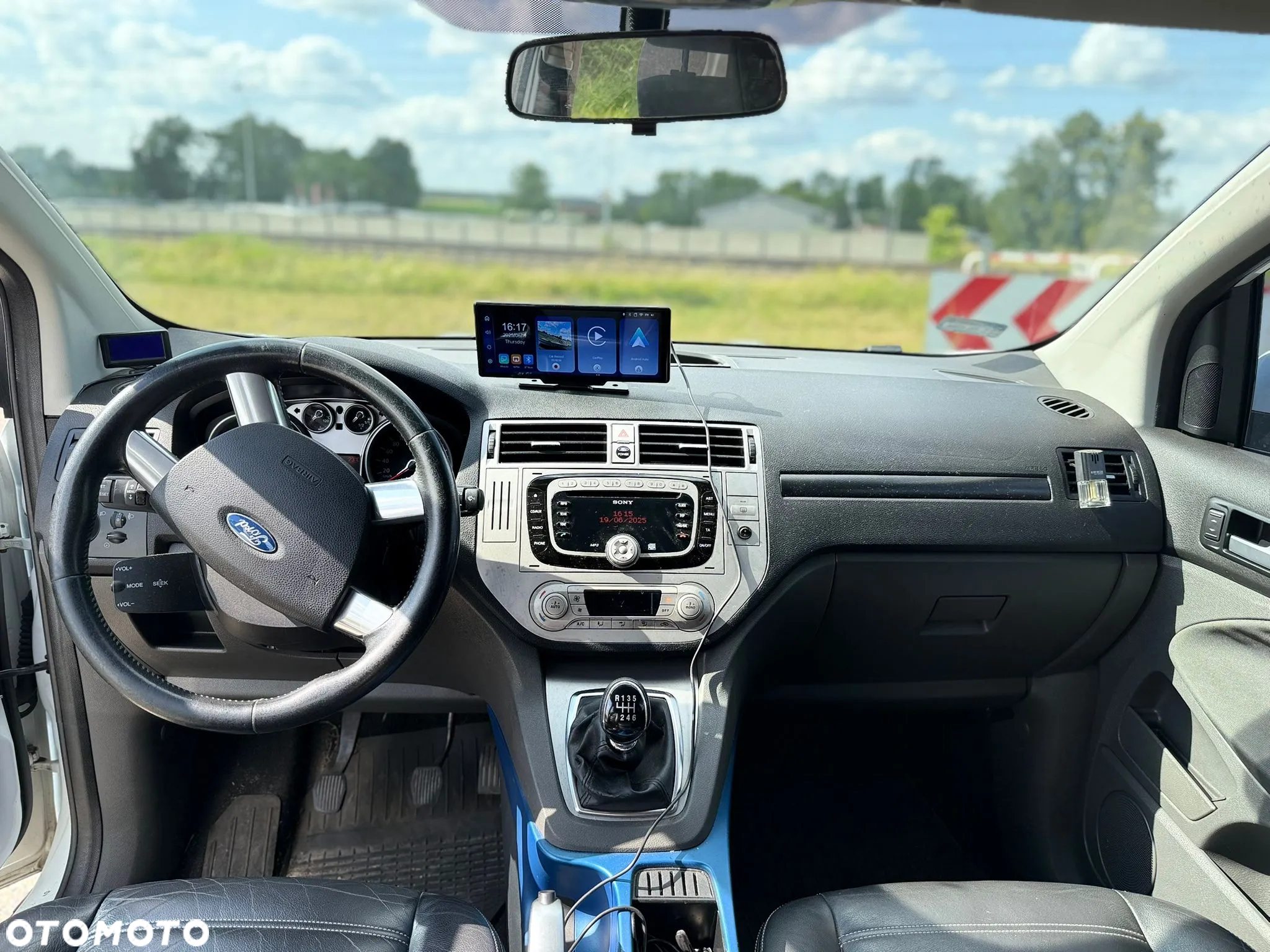 Ford Kuga - 13