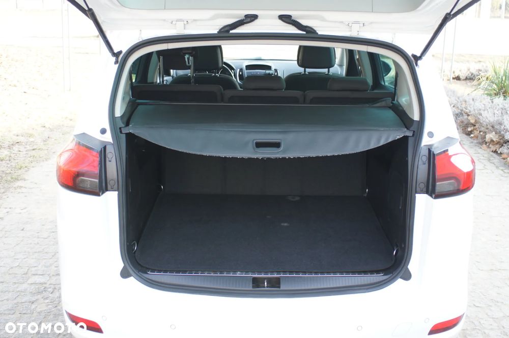 Opel Zafira Tourer 1.4 Turbo Sport - 19