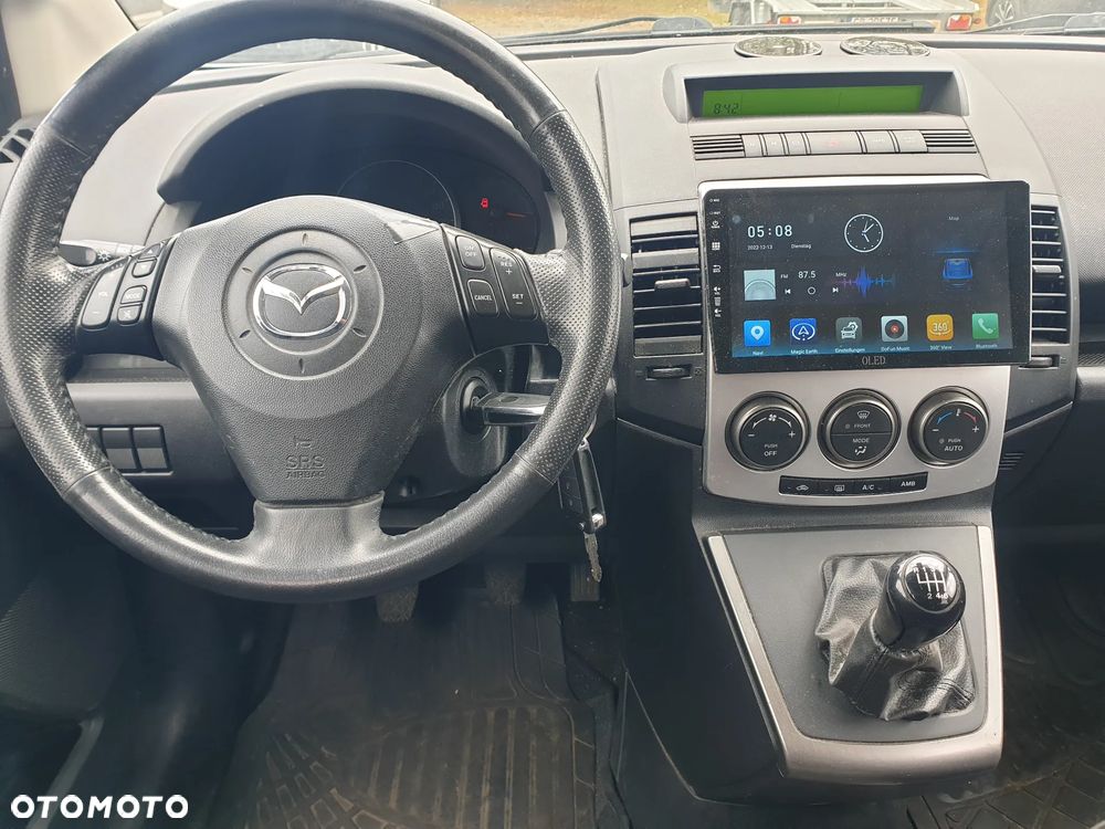 Mazda 5 - 10