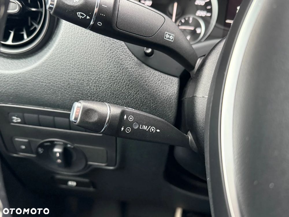 Mercedes-Benz VITO - 13