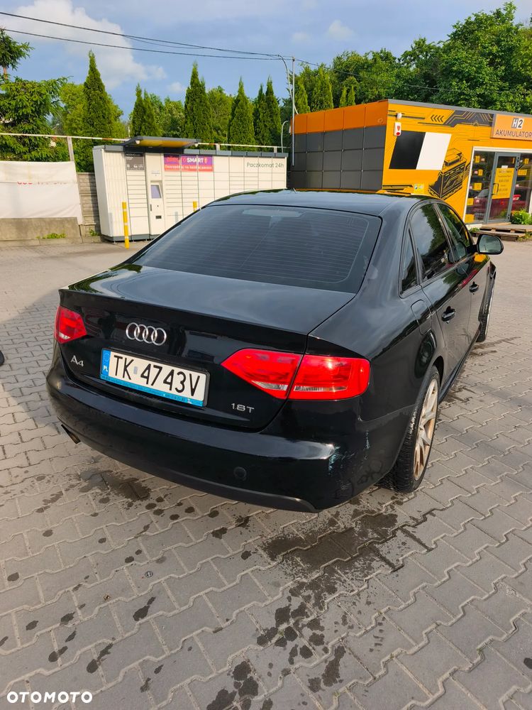 Audi A4 Limousine - 4
