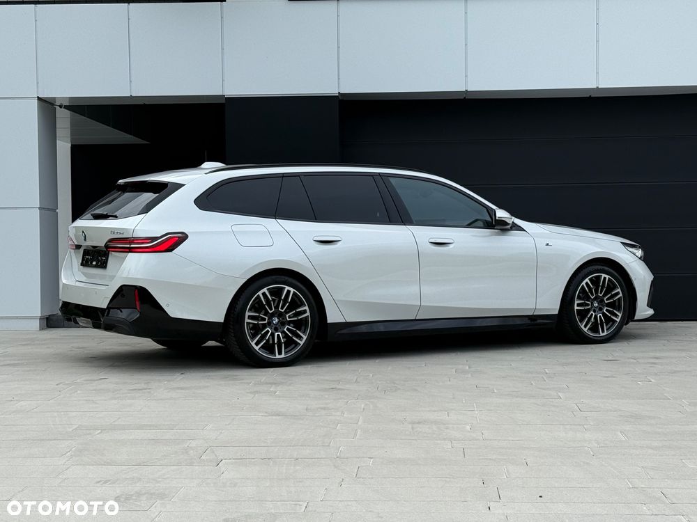 BMW Seria 5 520d xDrive Touring - 31