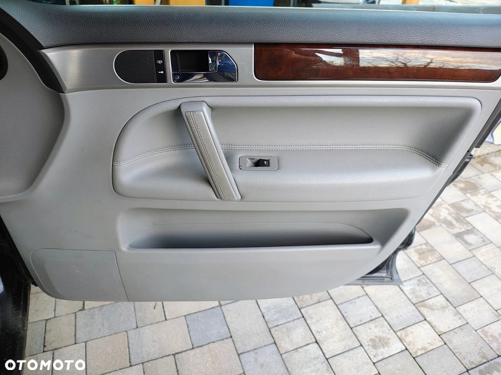 Volkswagen Touareg 2.5 R5 TDI DPF Perfect Tiptr - 24