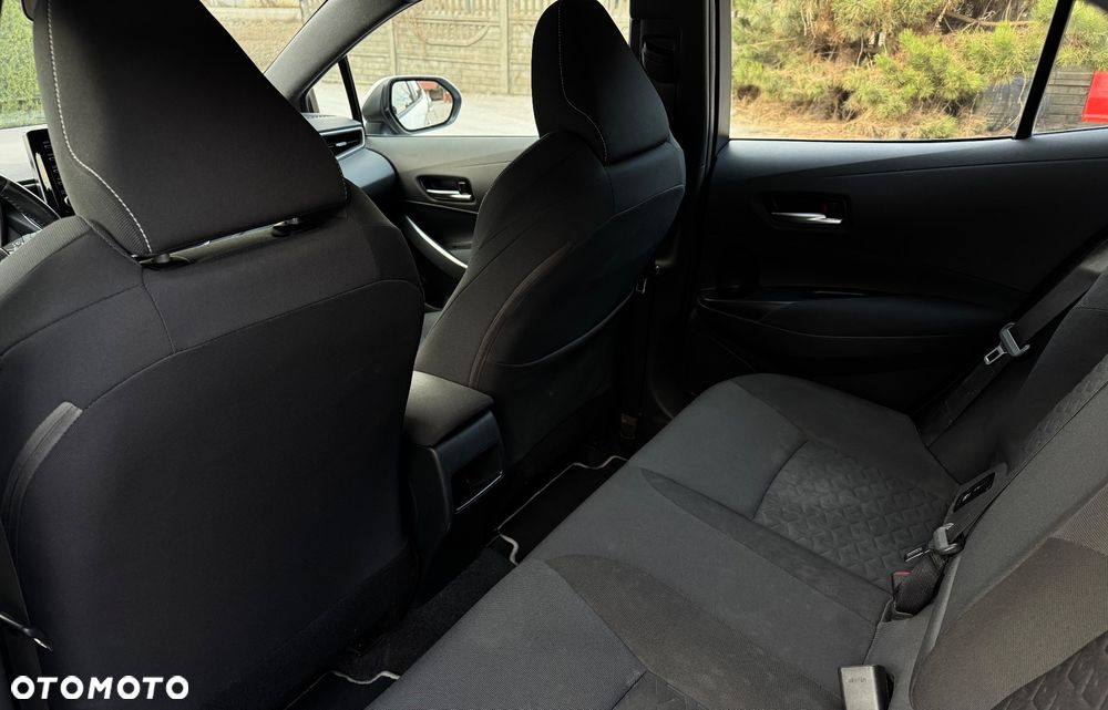 Toyota Corolla 1.8 Business Edition - 11