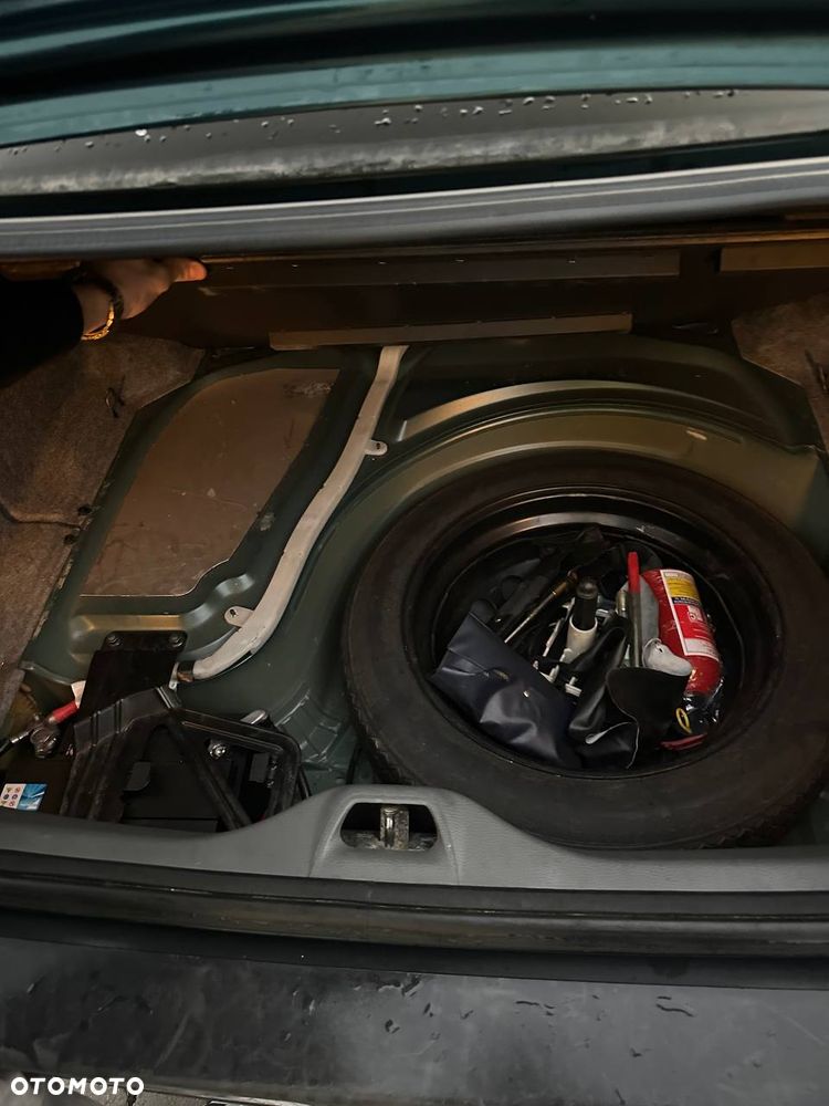 Volvo S60 2.4 - 32